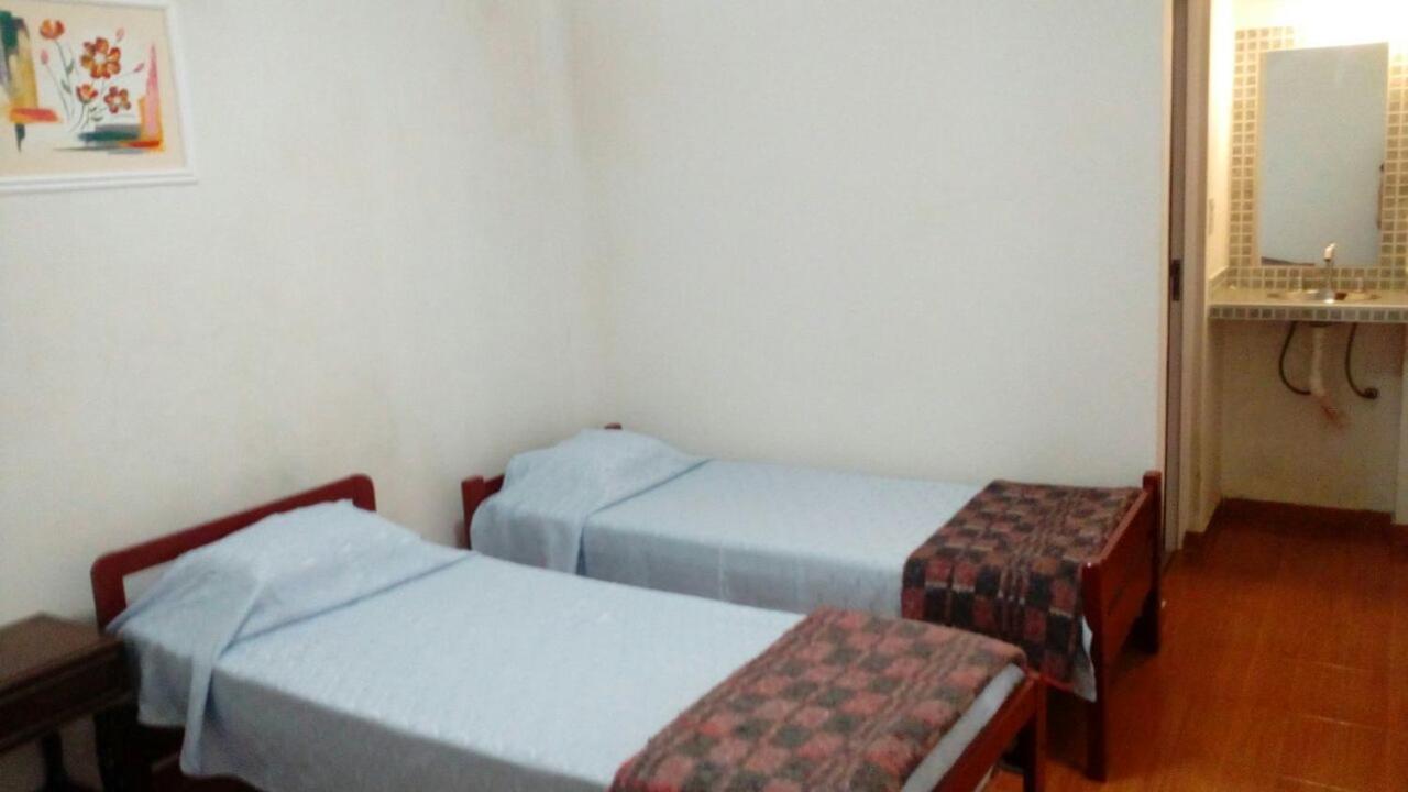 Residencial Santiago Habitaciones Hotel Bed & Break Fast โปซาดัส ภายนอก รูปภาพ