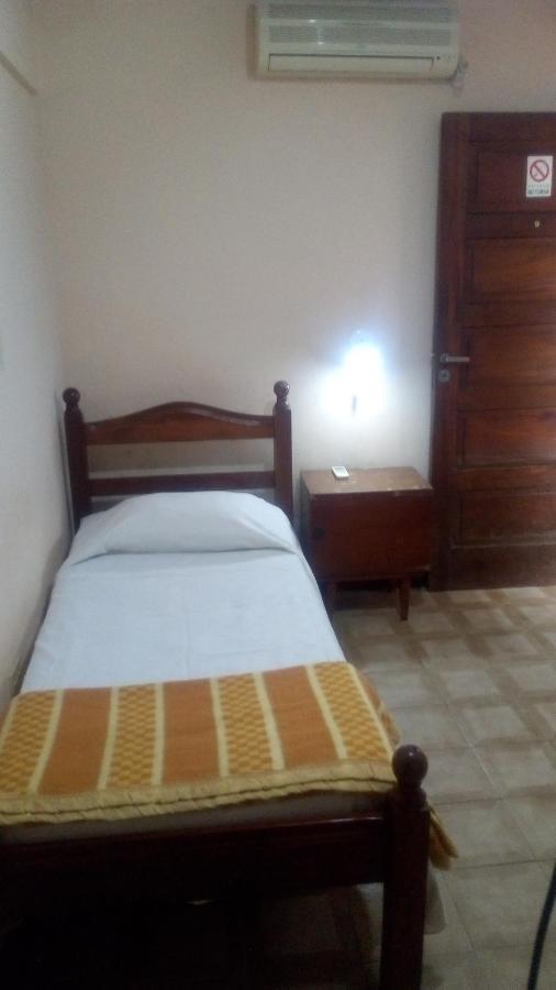 Residencial Santiago Habitaciones Hotel Bed & Break Fast โปซาดัส ภายนอก รูปภาพ