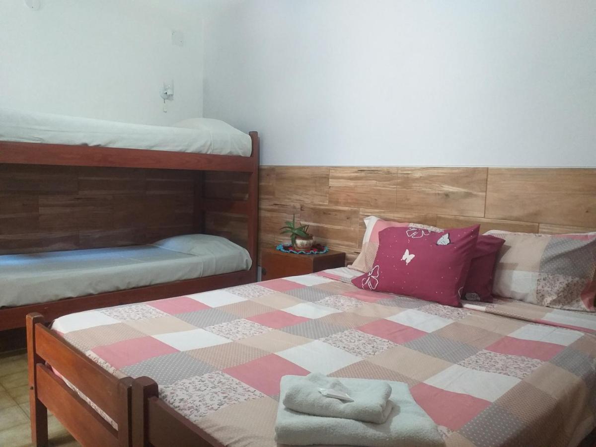 Residencial Santiago Habitaciones Hotel Bed & Break Fast โปซาดัส ภายนอก รูปภาพ