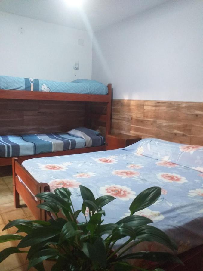 Residencial Santiago Habitaciones Hotel Bed & Break Fast โปซาดัส ภายนอก รูปภาพ